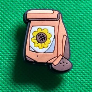 🌼 (5/$10 or 10/$15) NEW “I love Gardening” Croc Charm Collection bag of seeds